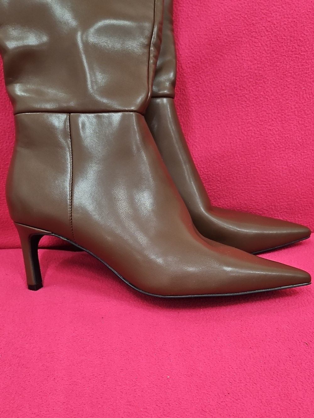 Classic Pointed-Toe Brown Mid-Heel Women's Boots